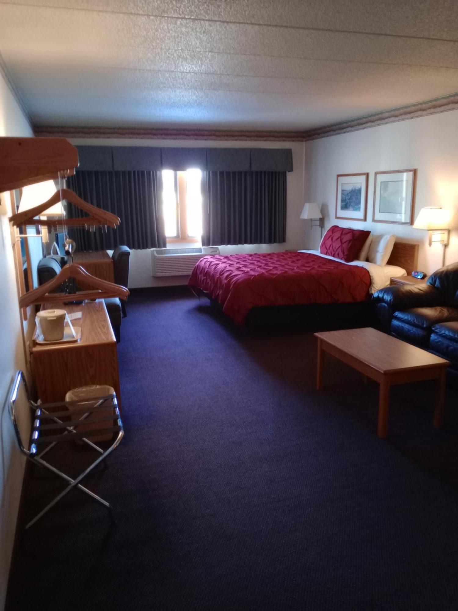 Fairbridge Inn & Suites Thorp Εξωτερικό φωτογραφία