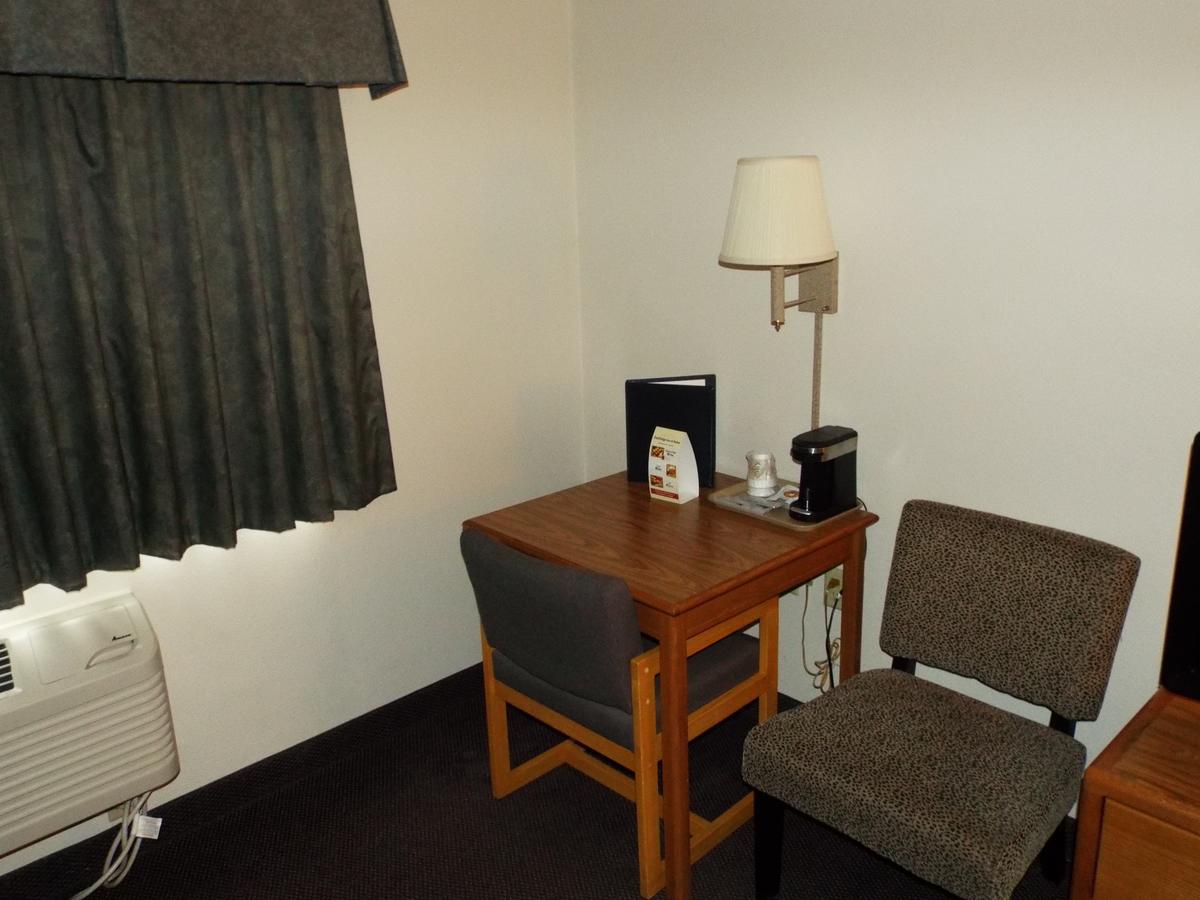 Fairbridge Inn & Suites Thorp Εξωτερικό φωτογραφία